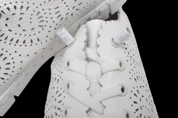 detail dámské vycházkové polobotky YOKONO FLOW-005 Bílá