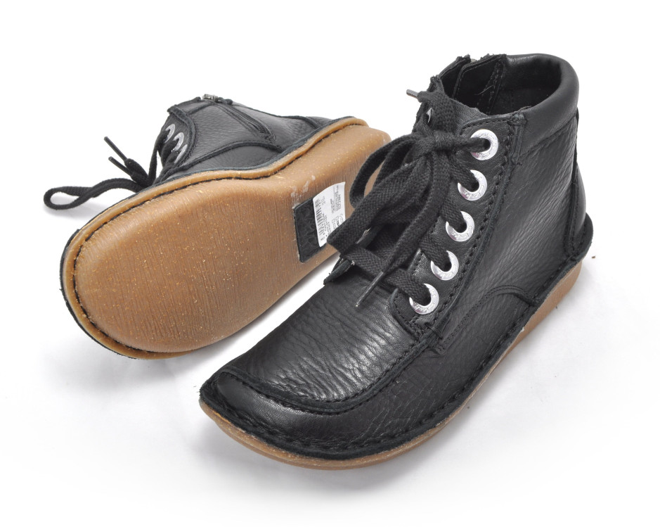 detail dámská kotníková obuv Clarks 26173884 Černá